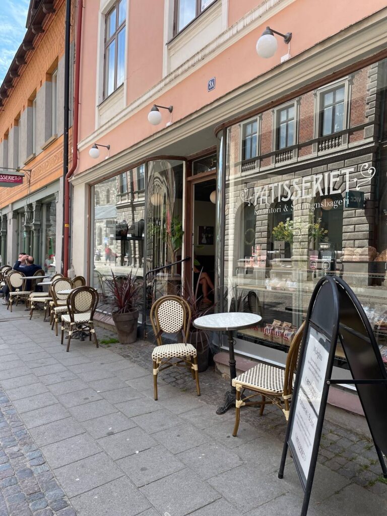 Uteserveringen utanför Patisseriet i Lund